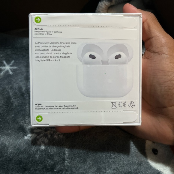 Apple AirPods Pro with Charging Case - White - Picture 2 of 2